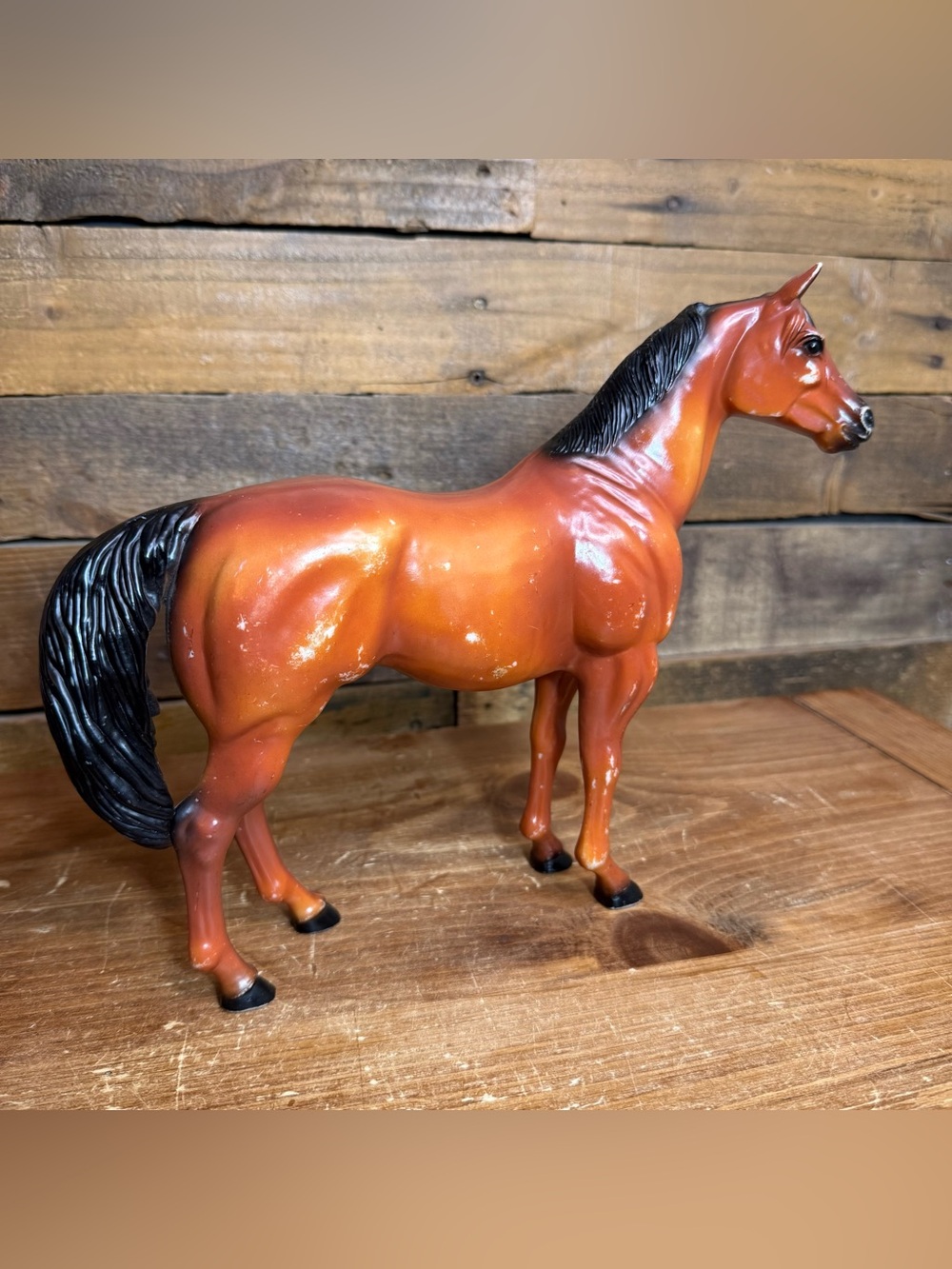 Vintage Blue Box Toys "Blue Ribbon Ranch" Chestnut Quarter Horse figurine.